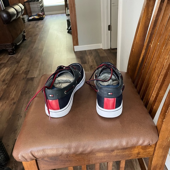 Tommy Hilfiger Boat Shoes size 13 only worn twice never without socks - Picture 2 of 4